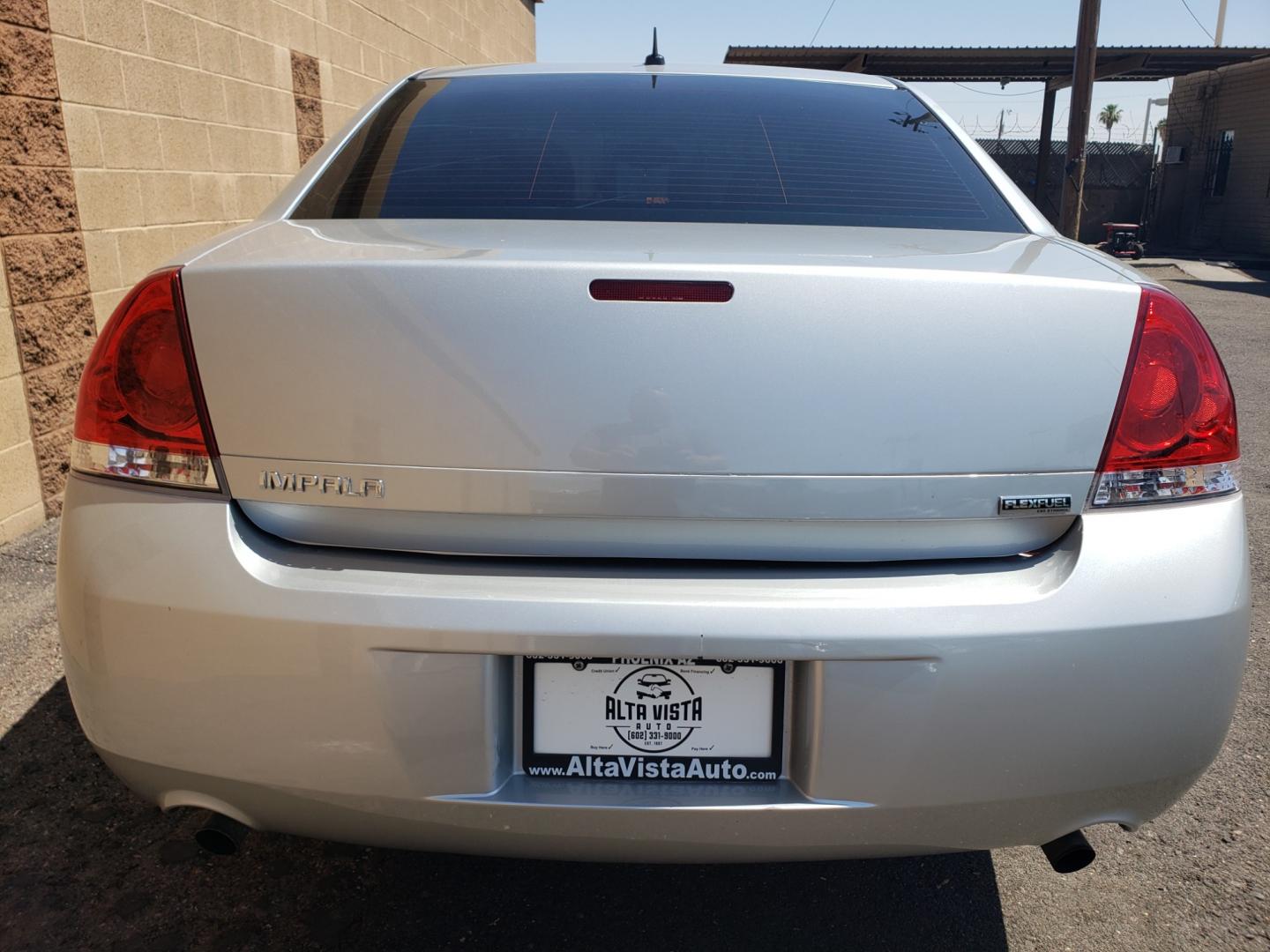 2013 silver /gray and black Chevrolet Impala LS (2G1WA5E32D1) with an 3.6L V6 DOHC 16V FFV engine, 6-Speed Automatic transmission, located at 323 E Dunlap Ave., Phoenix, AZ, 85020, (602) 331-9000, 33.567677, -112.069000 - 2013 Chevrolet Impala LS, EXCELLENT condition, A Real Must See!!.... No accidents, Power everything, Ice cold ac, Gray and Black interior with gary cloth seats in near perfect condition, power windows, power door locks, clean Arizona title, Runs and Drives Excellent. Very clean inside and out, Any q - Photo#7